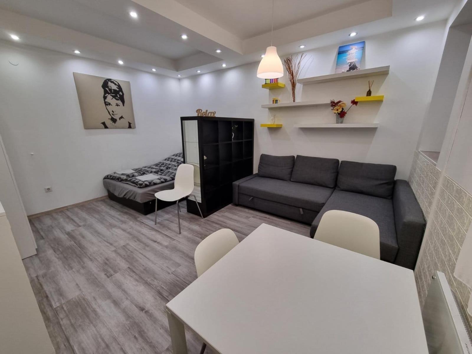 Cozy Family In Apartament